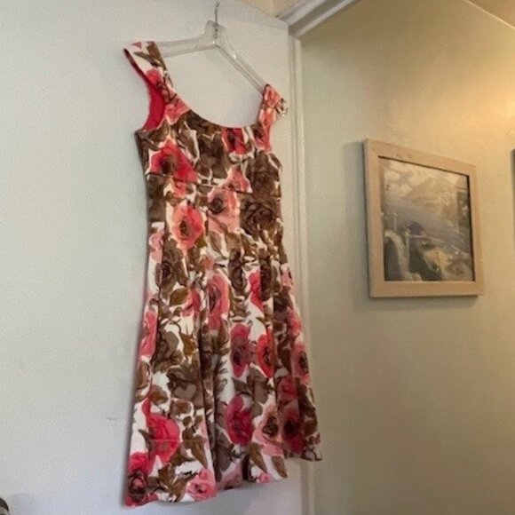 Maggy London Dresses & Skirts - Dress